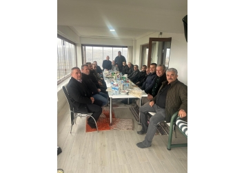 Başkent Ankara Dernekler Federasyonumuzun bir araya getirdiği dostlarımızla yemek düzenlendi. Ev sahipliği yapan Sayın Musa Şekerci beyefendiye teşekkür ederiz.