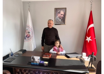 Hafta sonu ziyaretimize gelen çok değerli misafirimiz Ada Mina Hanımefendiyi federasyonumuzda ağırladık.